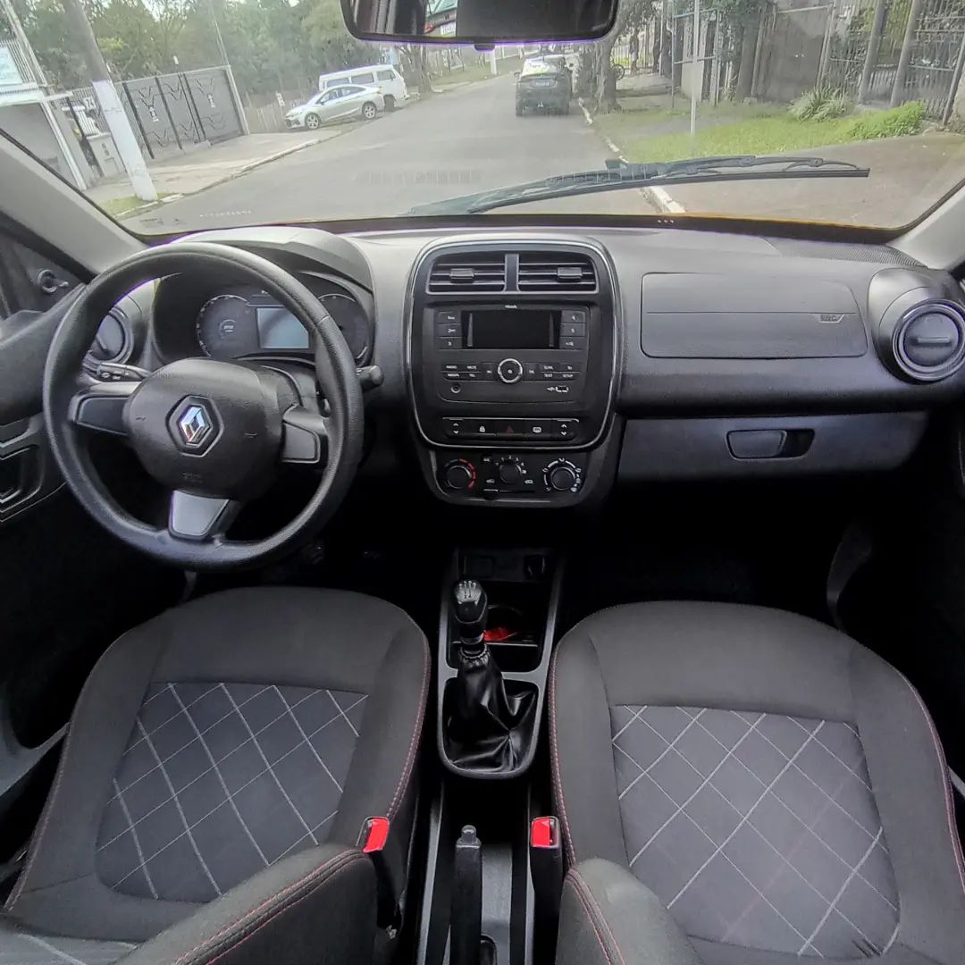 Interior de carro limpo e higienizado